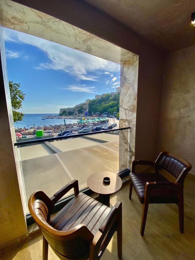 Marinus Hotel 울친 외부 사진